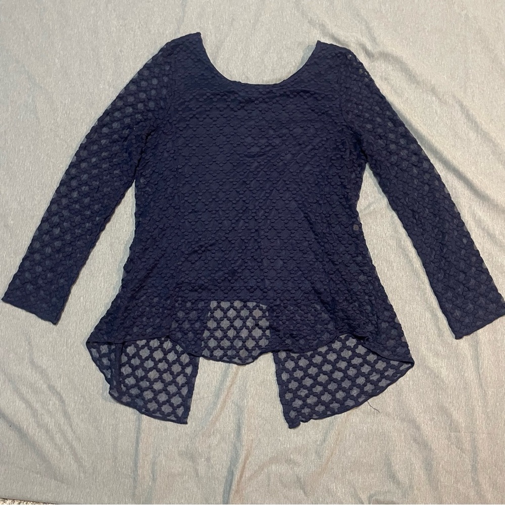 Neiman Marcus Navy Textured Back Split High Low Top Medium